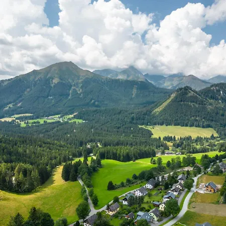 Am Dorfplatzl Appartement Hohentauern